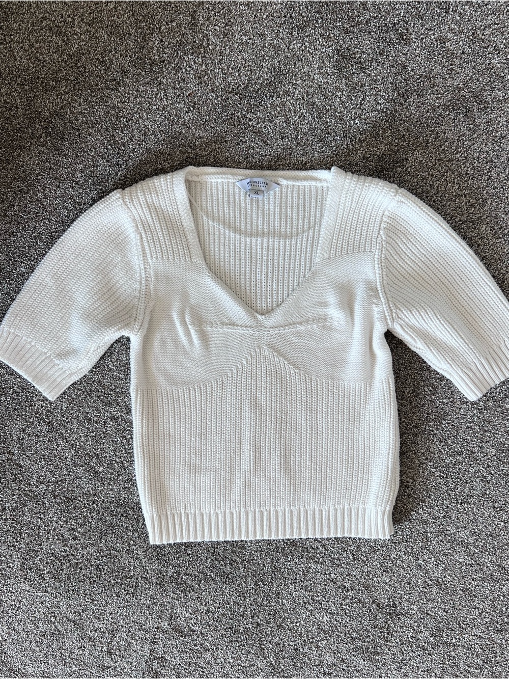 Sanctuary White V-Neck fitted Short Sleeve Knit Sweater